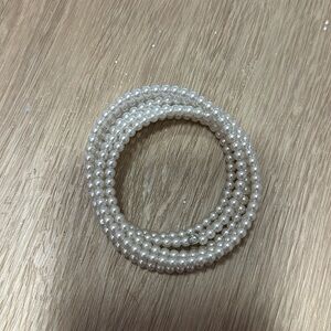 Pearl bracelet